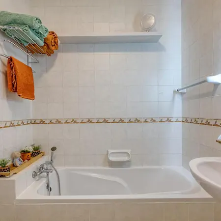 Apartment + Bright In St. Julians San Ġiljan