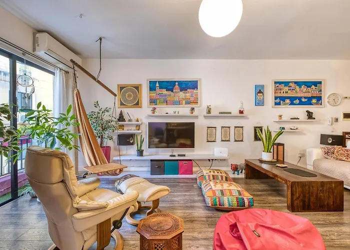 + Bright In St. Julians San Ġiljan