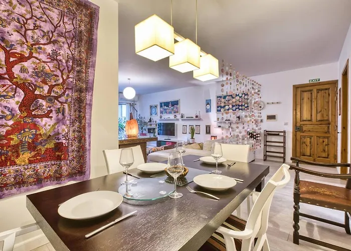 + Bright In St. Julians * San Ġiljan