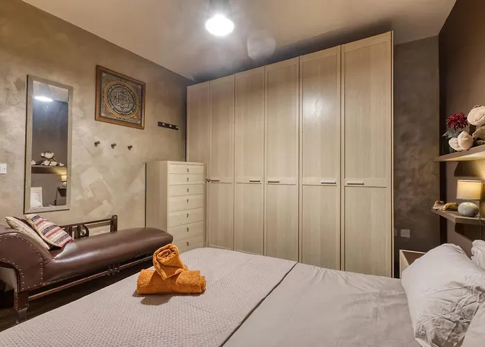 + Bright In St. Julians San Ġiljan